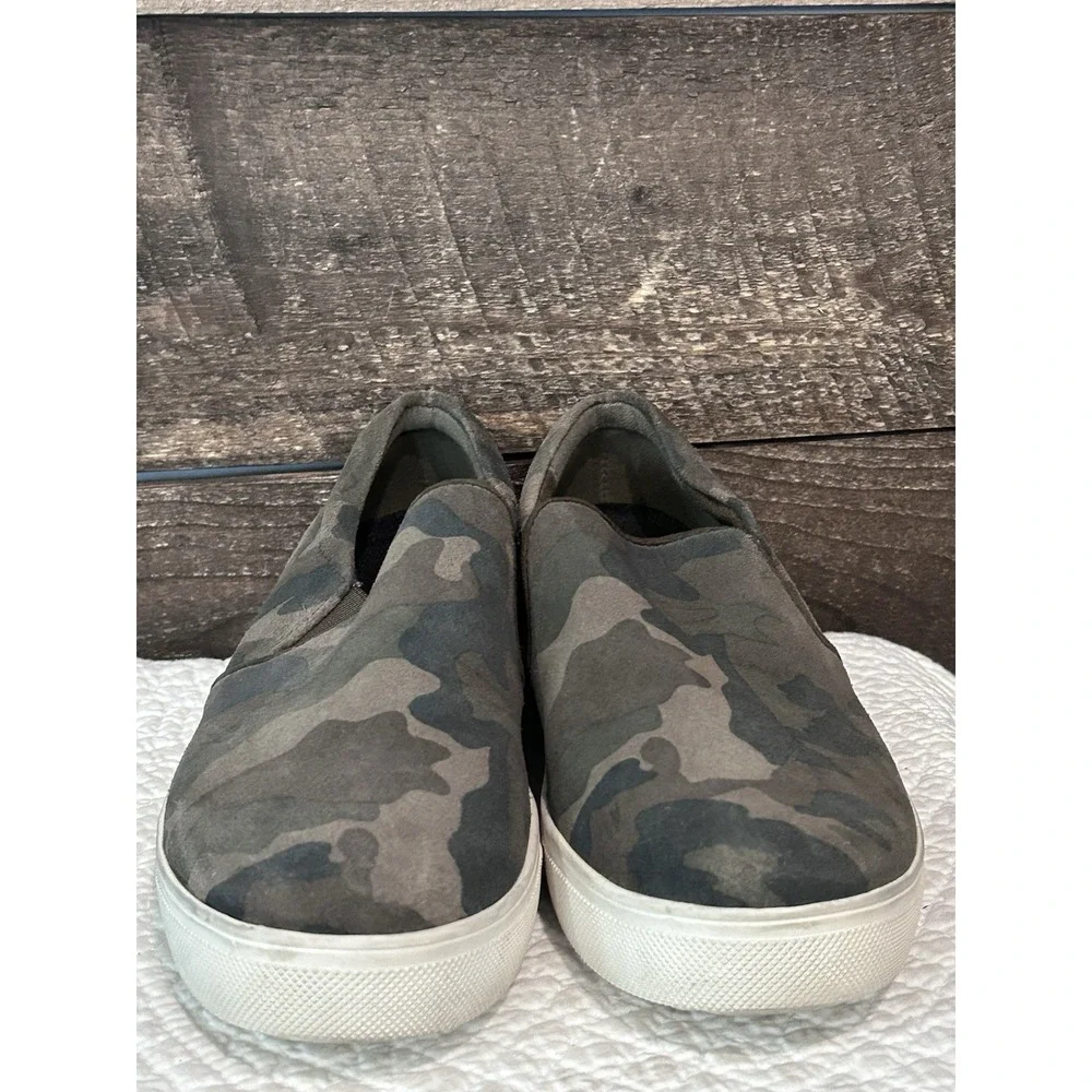 Blondo Slip-On‎ Waterproof Sneaker with Camouflage Design, 7.5